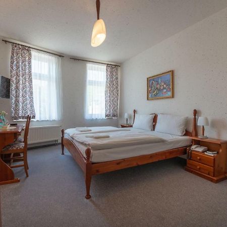 Haus Schlematal Hotel Und Restaurant Bad Schlema Εξωτερικό φωτογραφία