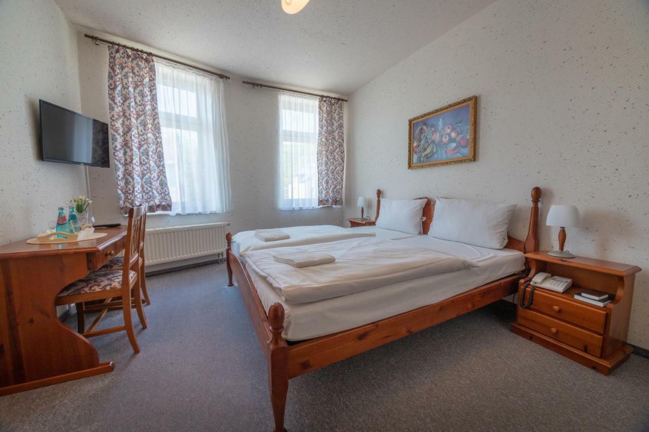 Haus Schlematal Hotel Und Restaurant Bad Schlema Εξωτερικό φωτογραφία